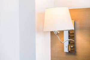 Applique murale pour chambre moderne est le bon éclairage pour un style contemporain