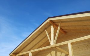 Guide complet pour choisir une sous face de toiture en bois durable