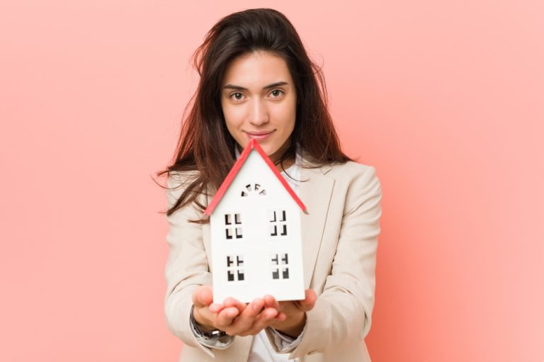 Don de maison de son vivant : comment procéder et quelles sont les obligations